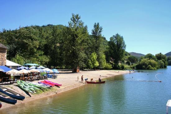 Le Cintrium Bed and Breakfast Viala-du-Tarn Εξωτερικό φωτογραφία