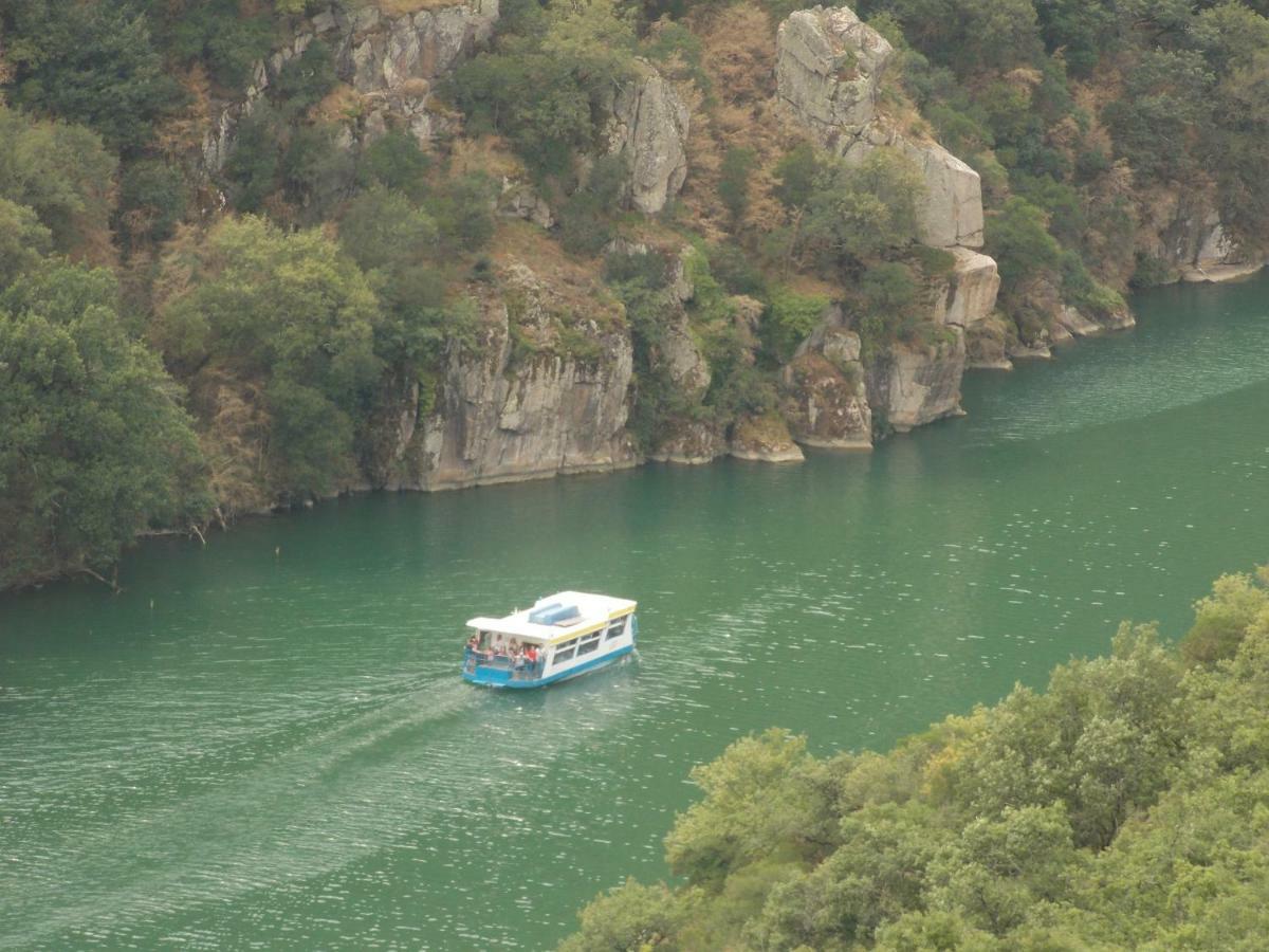 Le Cintrium Bed and Breakfast Viala-du-Tarn Εξωτερικό φωτογραφία